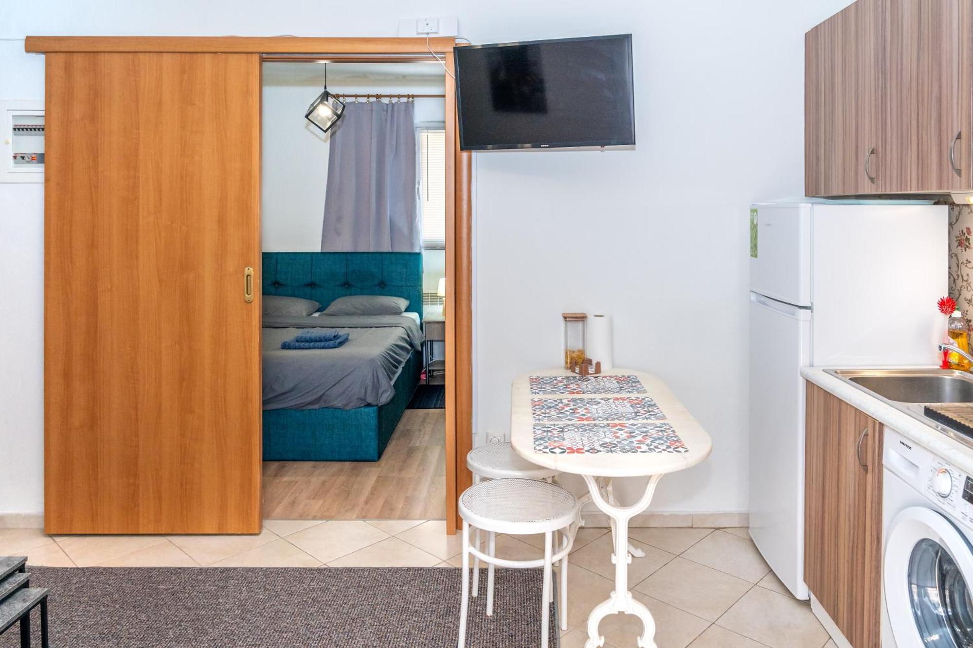 Modern Apt Upon Tsimiski Солун Екстериор снимка